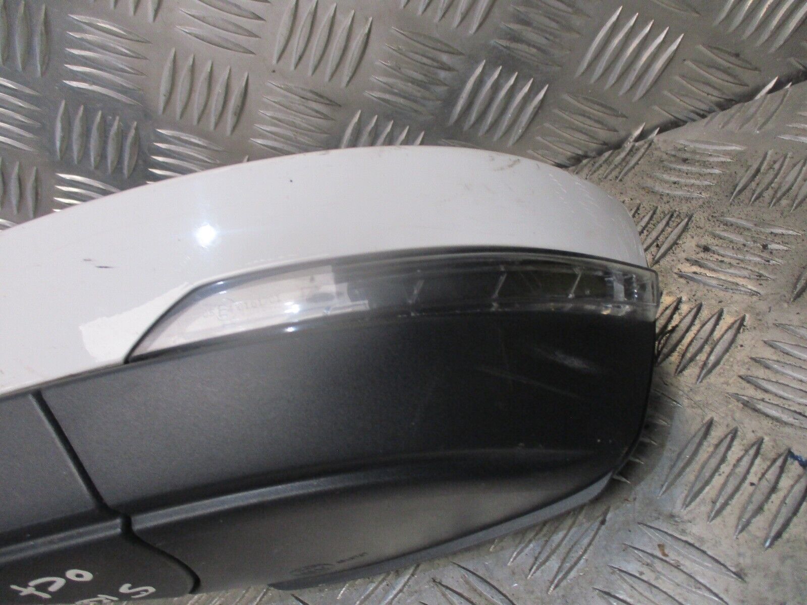 2015 GENUINE SKODA FRONT LEFT PASSENGER SIDE DOOR WING MIRROR 5E0857933 - Image 4