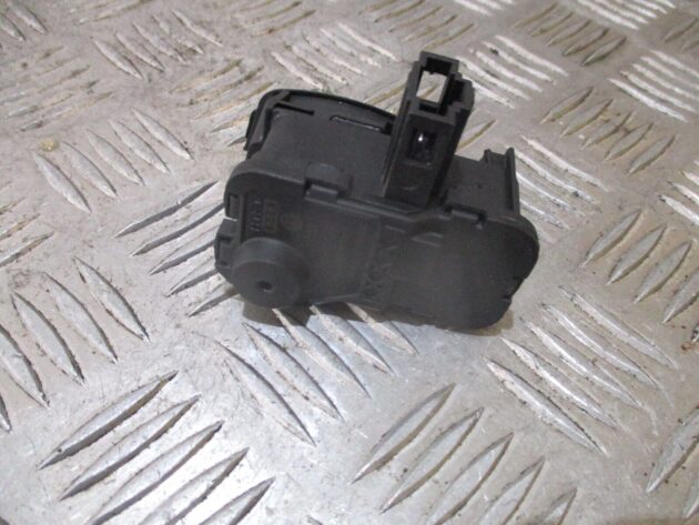 2014 GENUINE SEAT LEON 5F FUEL FLAP SERVO MOTOR 7P0810773D