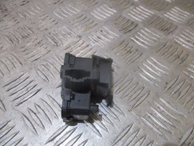 2014 GENUINE SEAT LEON 5F FUEL FLAP SERVO MOTOR 7P0810773D - Image 2
