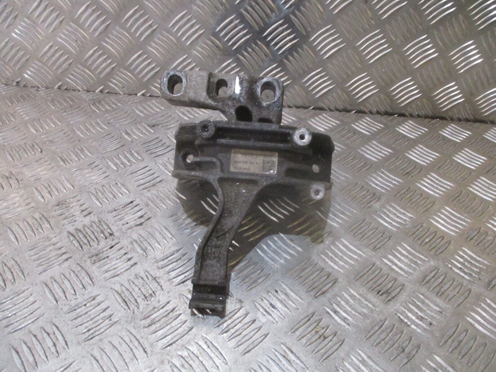 2014 GENUINE SEAT LEON 5F FRONT RIGHT DRIVER SIDE ENGINE MOUNT 5Q0199262BJ