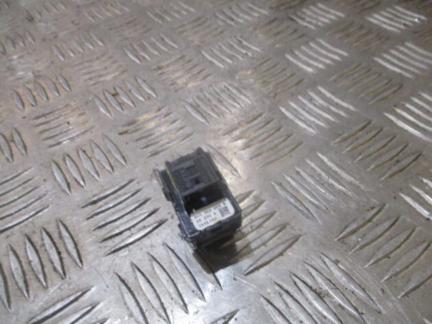 2016 GENUINE AUDI A3 8V FRONT LEFT PASSENGER SIDE SWITCH 8V0959855B - Image 3