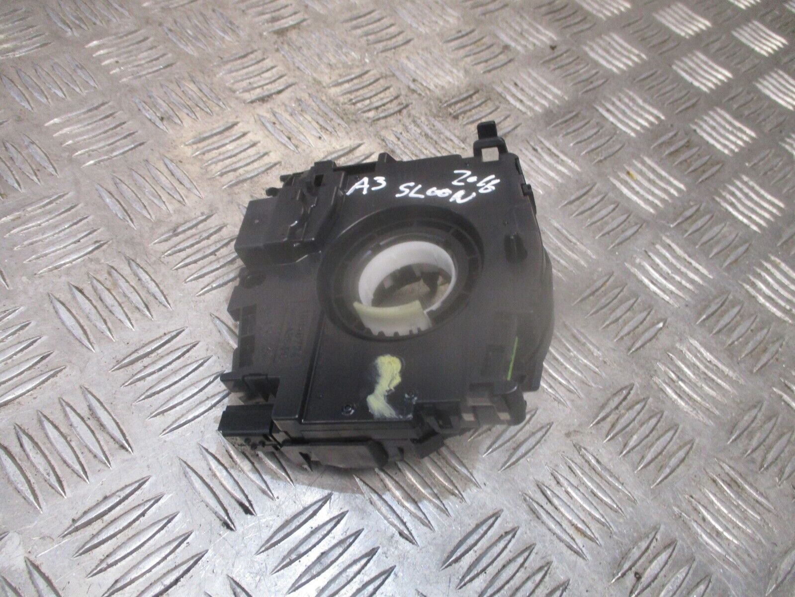 2016 GENUINE AUDI A3 8V STEERING WHEEL SQUIB SLIP RING 5Q0953549E