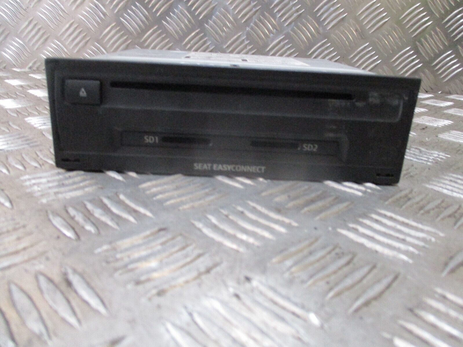 2014 GENUINE SEAT LEON 5F MULTIMEDIA NAVIGATION HEAD UNIT 5F0035858A - Image 3