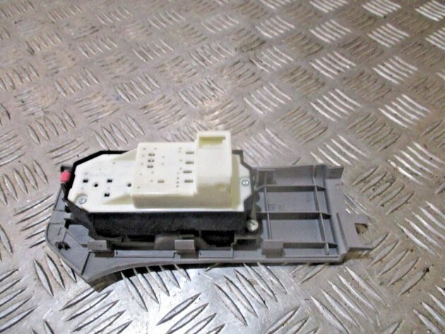 2007 GENUINE TOYOTA YARIS FRONT RIGHT DRIVER SIDE WINDOW SWITCH 74231-0D080 - Image 2