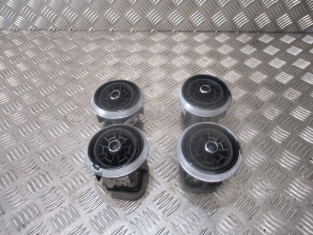 2020 GENUINE AUDI Q2 FRONT DASHBOARD 4X AIRVENTS 81A820901F - Image 3