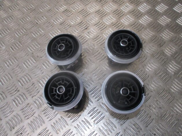 2020 GENUINE AUDI Q2 FRONT DASHBOARD 4X AIRVENTS 81A820901F - Image 4
