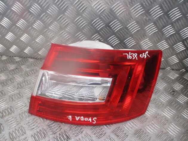 2016 GENUINE SKODA OCTAVIA REAR RIGHT DRIVER SIDE BODY LIGHT LAMP - Image 2