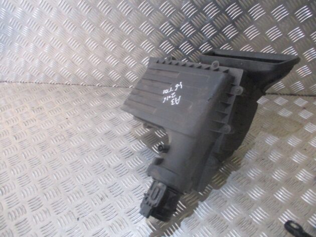 2016 GENUINE AUDI A3 8V 1.6 AIR FILTER BOX & MASS AIR FLOW SENSOR 5Q0129602AE - Image 3