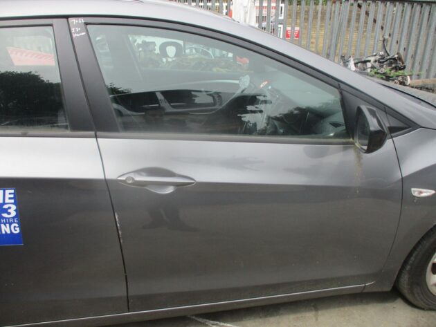 2014 GENUINE HYUNDAI I30 FRONT RIGHT DRIVER SIDE BARE SHELL DOOR OSF - Image 4