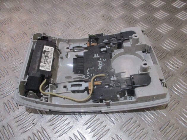 2012 GENUINE AUDI A3 8P INTERIOR ROOF READING LIGHT LAMP 8P0947135D - Image 3