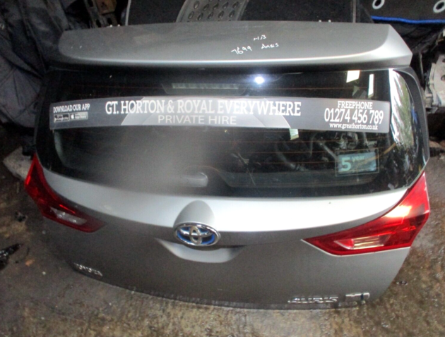 2014 GENUINE TOYOTA AURIS HATCHBACK REAR BARE SHELL TAILGATE BOOTLID