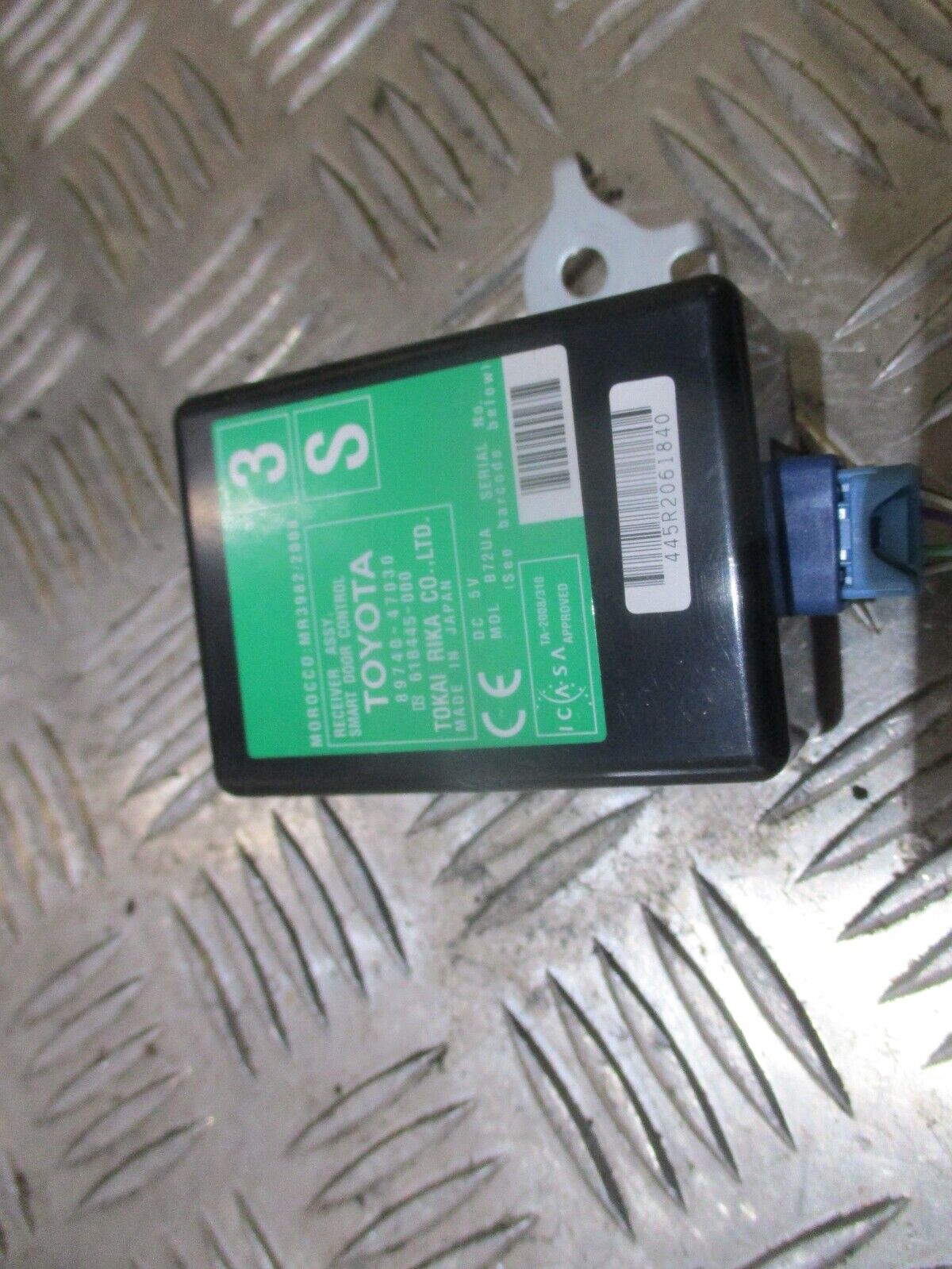 2014 GENUINE TOYOTA PRIUS SMART DOOR CONTROL UNIT MODULE 89740-47030 - Image 2