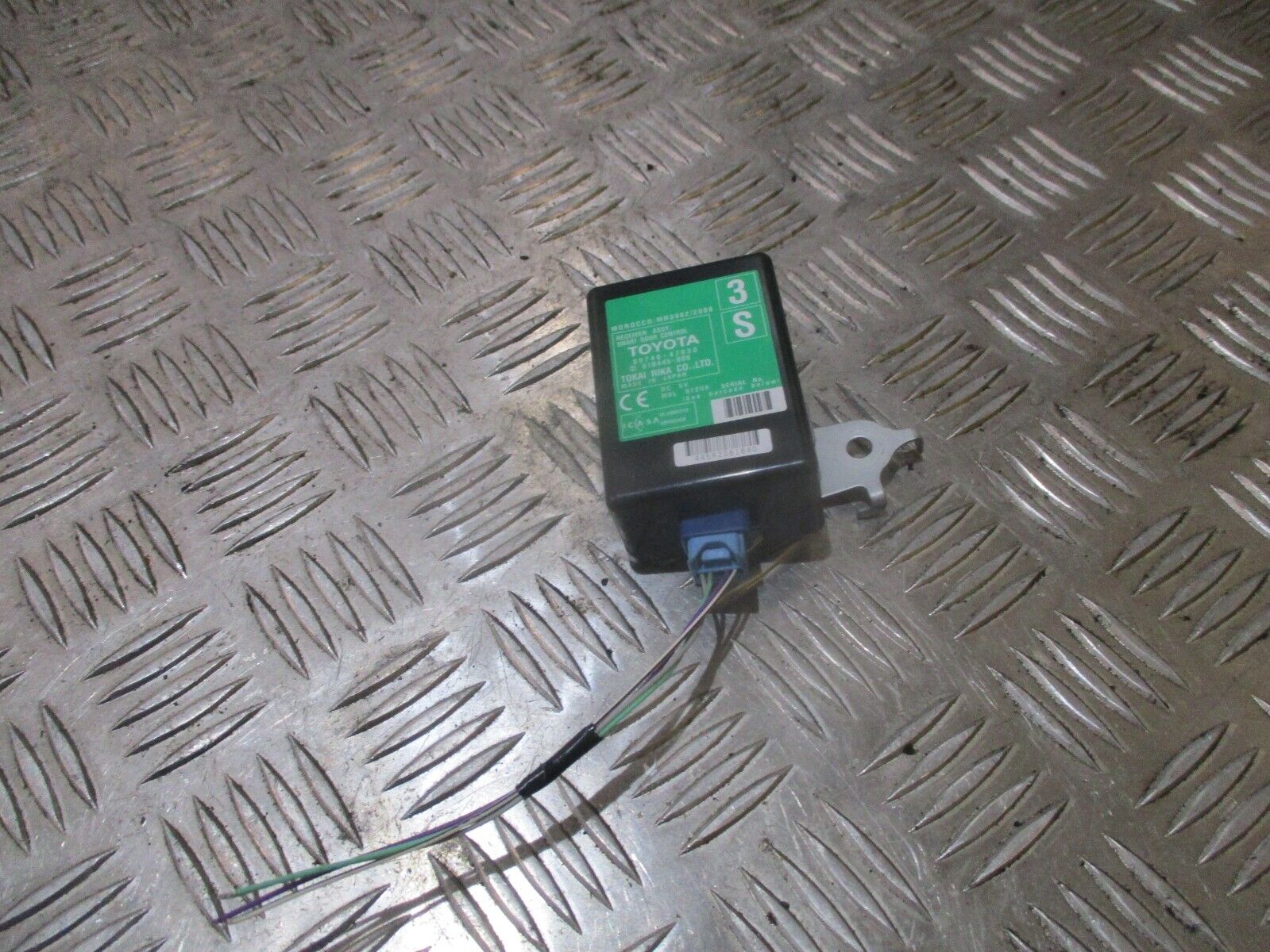 2014 GENUINE TOYOTA PRIUS SMART DOOR CONTROL UNIT MODULE 89740-47030 - Image 3