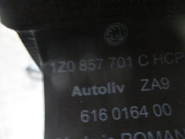2012 GENUINE SKODA OCTAVIA FRONT LEFT PASSENGER SIDE SEAT BELT 1Z0857701C - Image 2