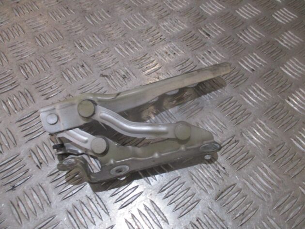 2012 GENUINE SKODA OCTAVIA FRONT RIGHT DRIVER SIDE BONNET HINGE 1Z0823302C - Image 2