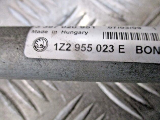 2012 GENUINE SKODA OCTAVIA FRONT WINDSCREEN WIPER MOTOR LINKAGE 1Z2955023E - Image 2