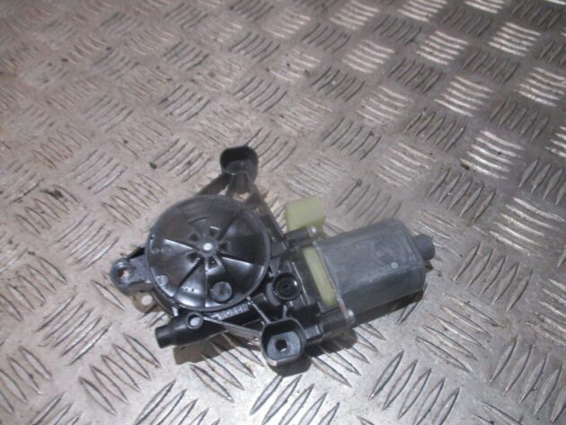 2018 GENUINE VW GOLF MK7 FRONT LEFT PASSENGER SIDE WINDOW MOTOR 5Q0959801C - Image 2