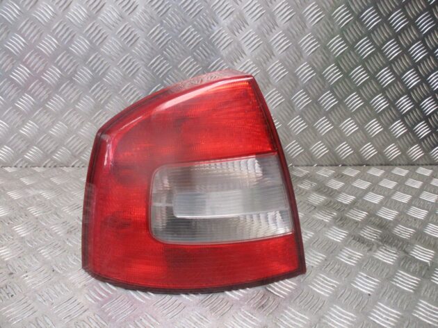 2012 SKODA OCTAVIA HATCHBACK REAR LEFT PASSENGER SIDE TAILLIGHT LAMP 1Z5945095B