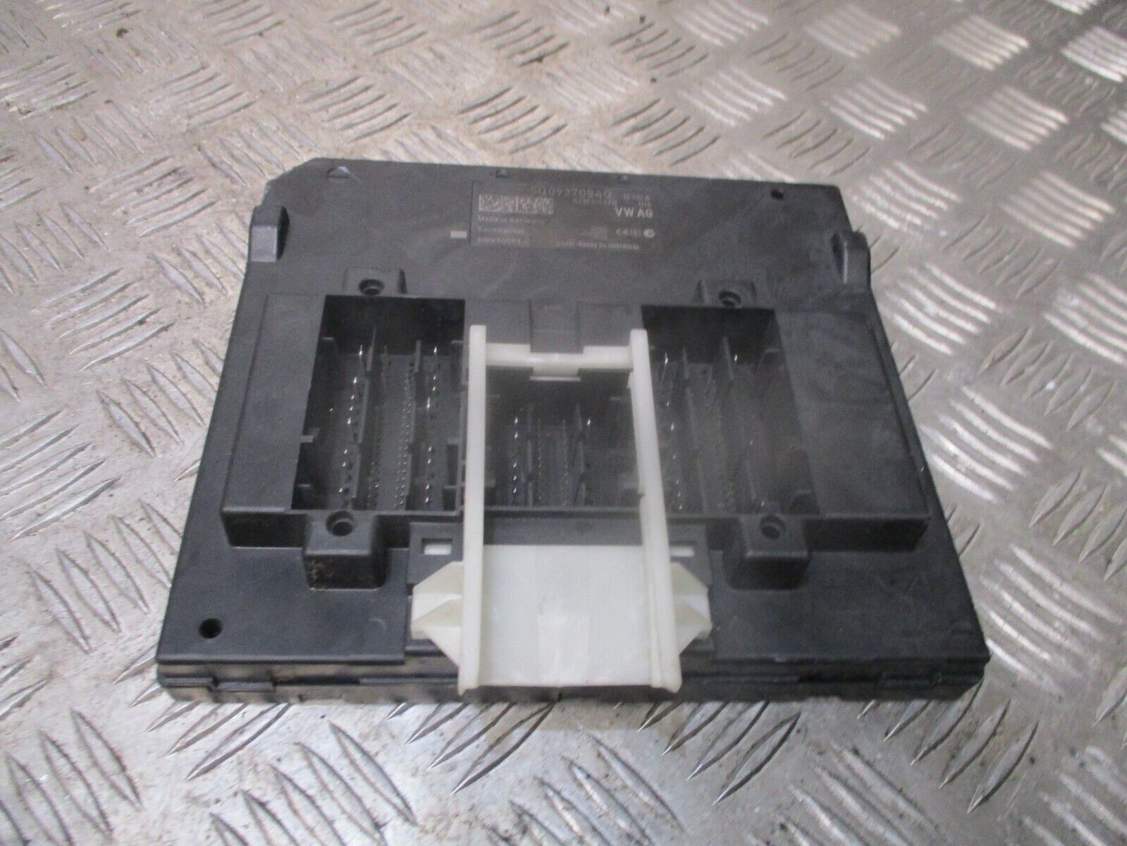 2013 GENUINE SKODA OCTAVIA BCM BODY CONTROL MODULE 5Q0937084Q - Image 3