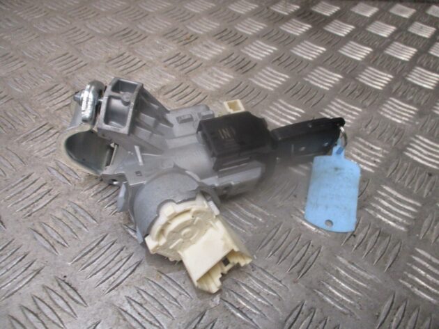 2016 GENUINE TOYOTA YARIS IGNITION BARREL & KEY 45020-0D05 - Image 2