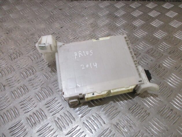 2014 GENUINE TOYOTA PRIUS BODY CONTROL MODULE 89221-47150