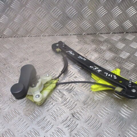2014 GENUINE VW POLO REAR RIGHT DRIVER SIDE MANUAL WINDOW REGULATER OSR