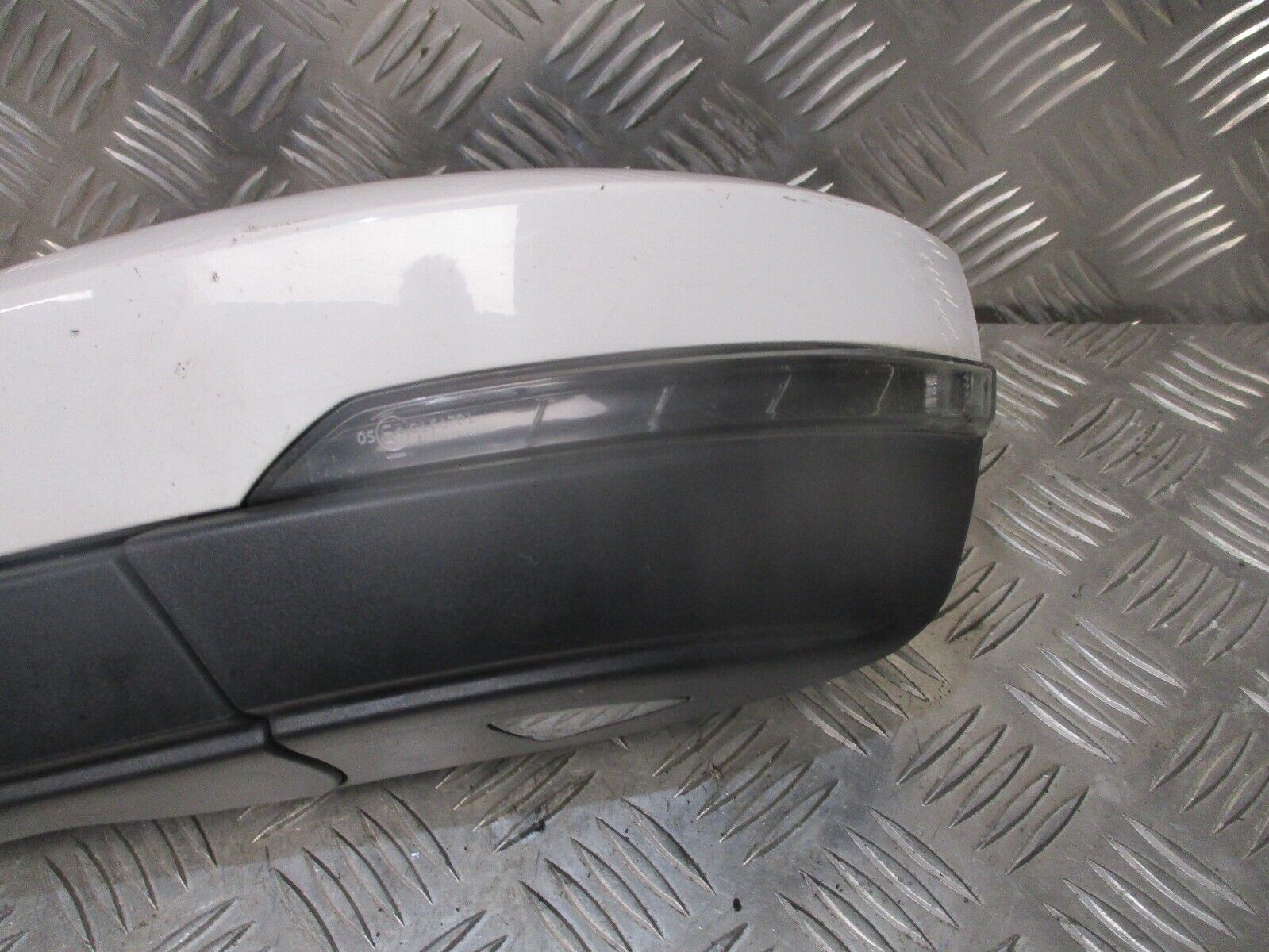 2015 GENUINE SKODA OCTAVIA FRONT LEFT PASSENGER SIDE WING MIRROR 5E0857933 - Image 3