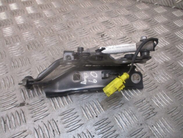 2016 AUDI A3 8V PASSENGER SIDE FRONT BONNET HOOD HINGE & ACTUATOR 8V0823823F OEM - Image 3