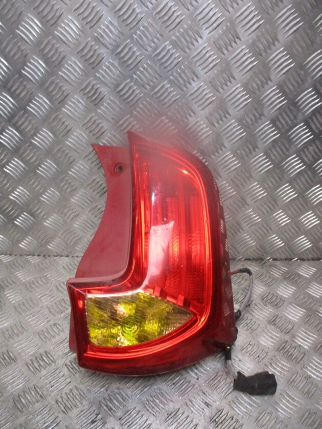 2012 GENUINE KIA PICANTO 3DOOR REAR LEFT PASSENGER SIDE TAILLIGHT LAMP 92401-1Y0 - Image 2