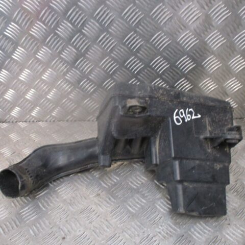 2013 GENUINE LEXUS CT200 HYBRID 1.8 PETROL AIR INTAKE INLET HOSE 17751-37100