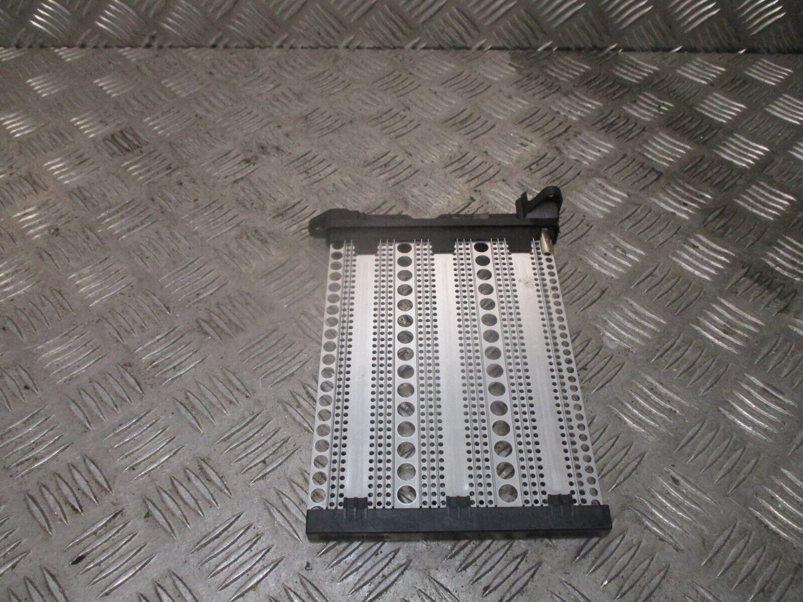 2015 GENUINE VW GOLF MK7 VALEO ELECTRIC HEATER MATRIX ELEMENT 5Q0963235 - Image 3