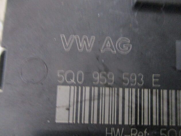 2016 AUDI A3 8V SALOON FRONT RIGHT DRIVERS DOOR CONTROL MODULE 5Q0959593E OEM - Image 2