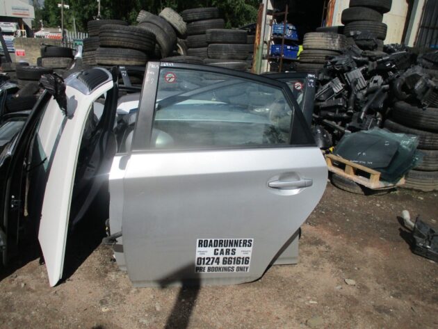 2012 GENUINE TOYOTA PRIUS REAR LEFT PASSENGER SIDE BARE SHELL DOOR NSR - Image 3