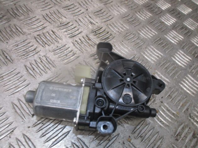 2016 GENUINE AUDI A3 SALOON FRONT RIGHT DRIVER SIDE WINDOW MOTOR 5Q0959802B - Image 2