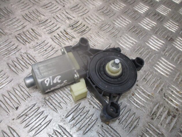 2016 GENUINE AUDI A3 SALOON FRONT RIGHT DRIVER SIDE WINDOW MOTOR 5Q0959802B - Image 3