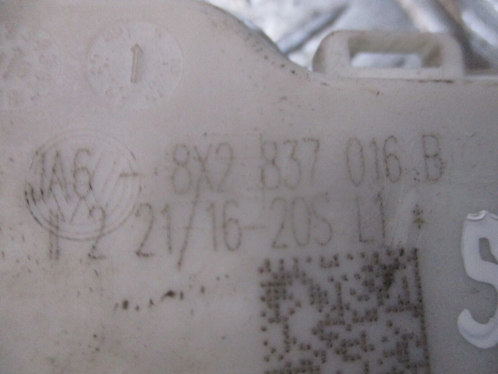 2016 AUDI A3 8V SALOON FRONT RIGHT DRIVER SIDE DOOR LOCK MECHANISM 8X2837016B - Image 2