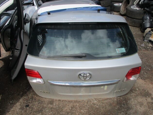 2013 GENUINE TOYOTA AVENSIS ESTATE REAR TAILGATE BOOT LID