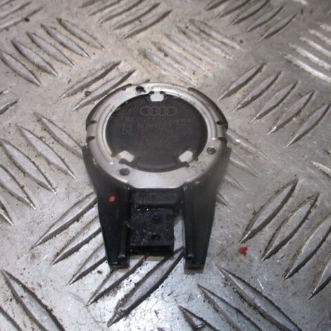 2015 GENUINE AUDI A4 FRONT WINDSCREEN RAIN SENSOR 8K0955559