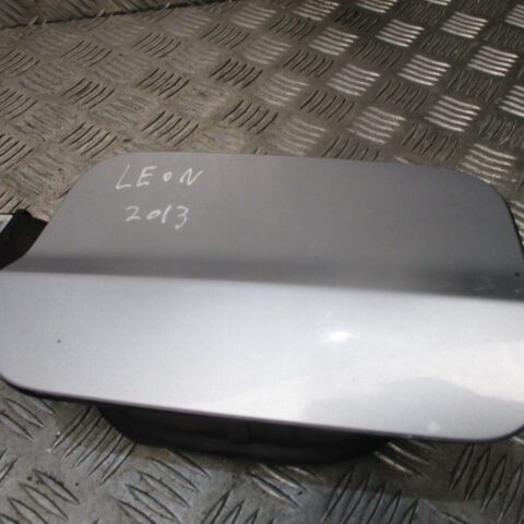 2013 GENUINE SEAT LEON HATCHBACK REAR FUEL FILLER FLAP CAP 5F4809905D