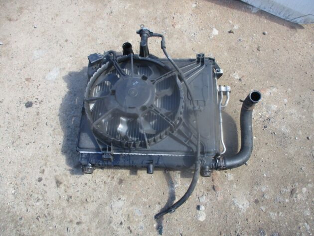 2009 GENUINE HYUNDAI I10 1.2 PETROL RADIATOR RAD PACK - Image 2