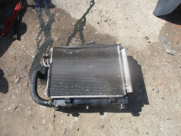2009 GENUINE HYUNDAI I10 1.2 PETROL RADIATOR RAD PACK - Image 3