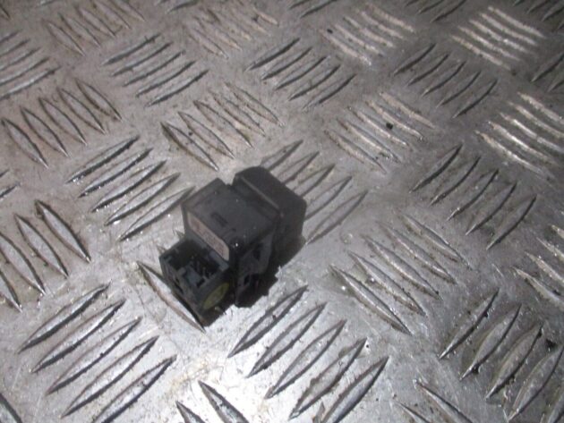 2015 GENUINE AUDI A3 8V FRONT LEFT PASSENGER SIDE WINDOW SWITCH 8V0959855B - Image 2
