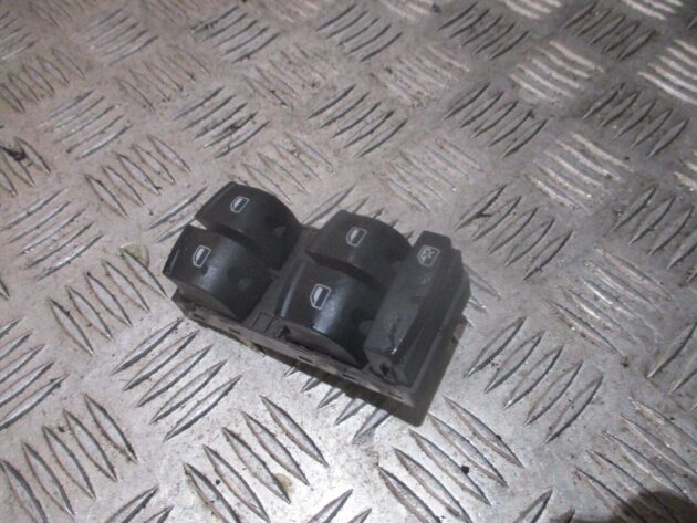 2012 GENUINE AUDI A3 8P FRONT RIGHT DRIVER SIDE WINDOW SWITCH 4F0959851F - Image 3