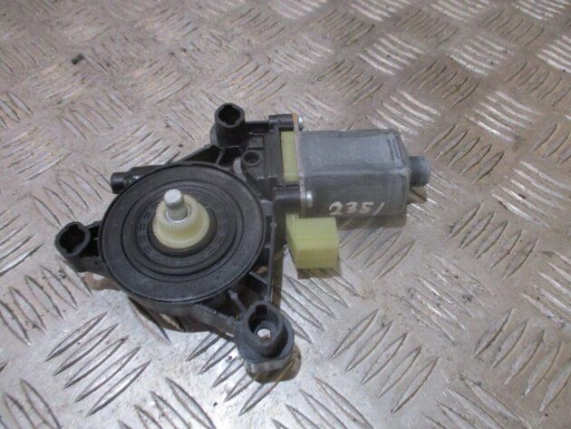 2014 GENUINE VW GOLF MK7 FRONT LEFT PASSENGER SIDE WINDOW MOTOR 5Q0959801B - Image 3