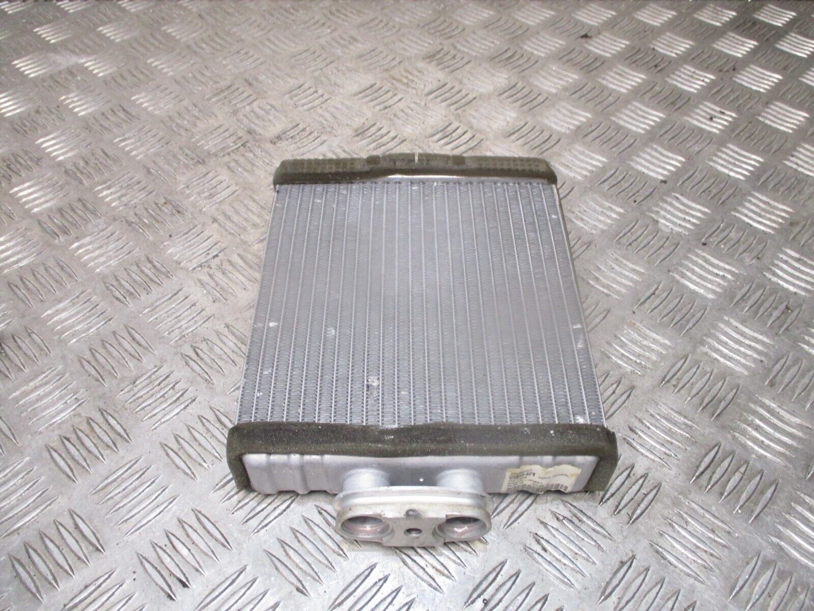 2016 GENUINE AUDI A1 HEATER MATRIX RADIATOR DW795001 - Image 3