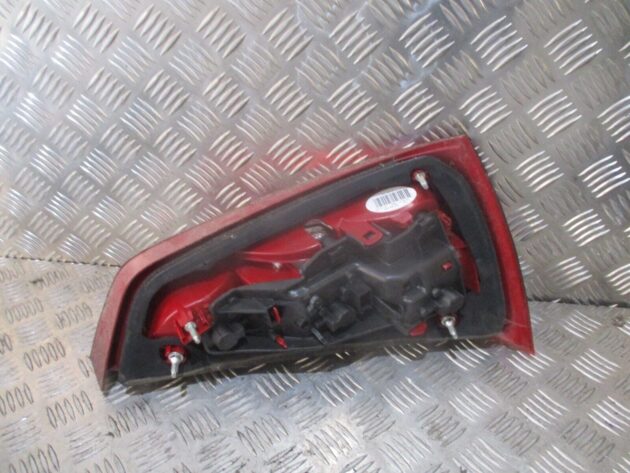 2015 GENUINE AUDI A1 REAR LEFT PASSENGER SIDE TAILLIGHT LAMP 8X0945094 - Image 4