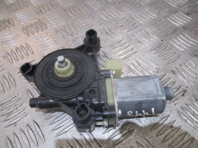 2014 GENUINE SEAT LEON FRONT RIGHT DRIVER SIDE WINDOW MOTOR 5Q0959802B - Image 3