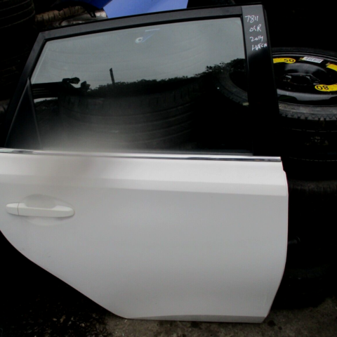 2014 GENUINE TOYOTA AURIS HATCHBACK REAR RIGHT DRIVER SIDE BARE SHELL DOOR OSR