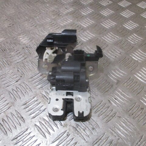 2014 GENUINE AUDI A3 8V REAR TAILGATE BOOT LOCK MECHANISM 8R0827505