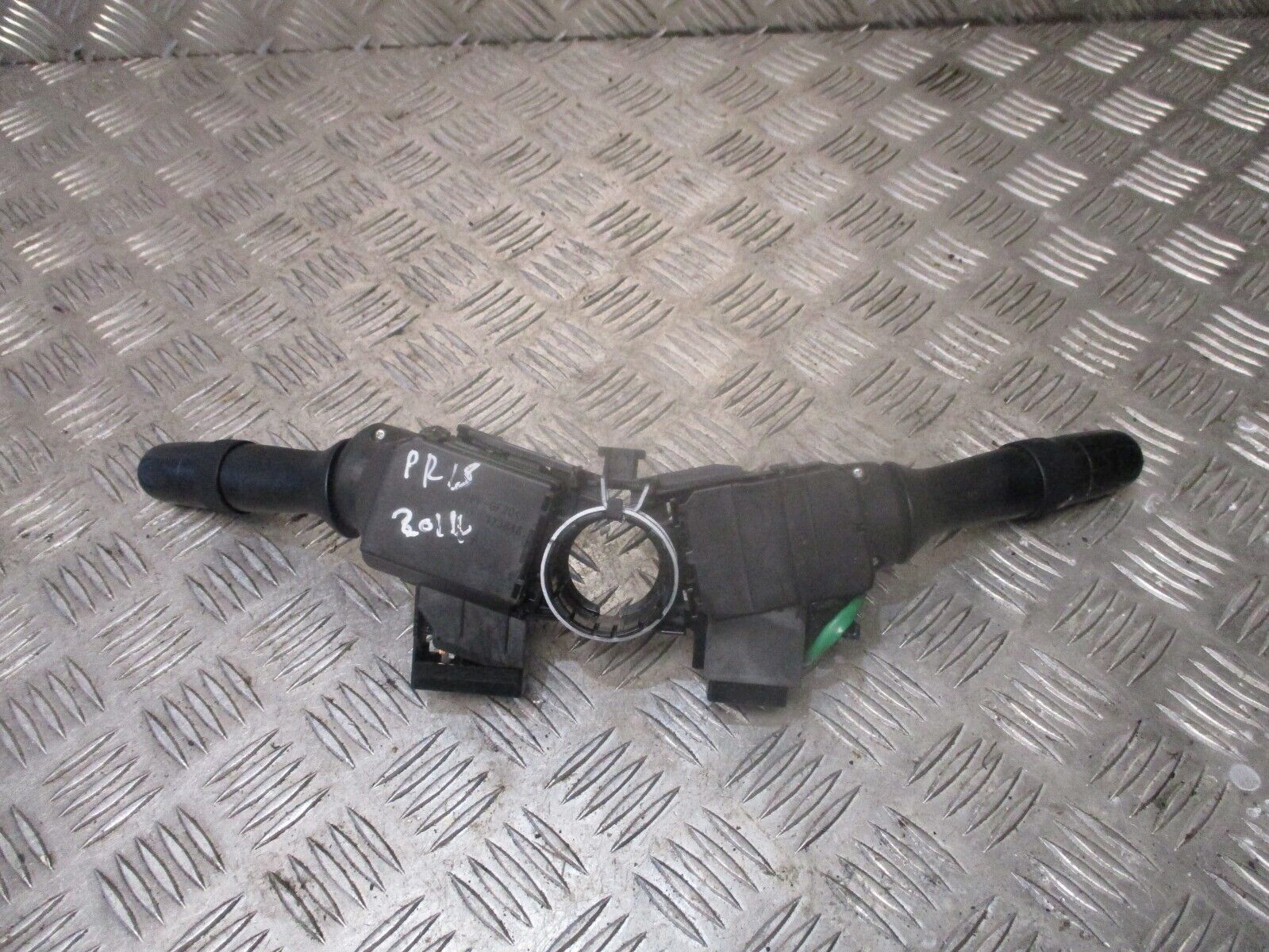 2014 GENUINE TOYOTA PRIUS HYBRID HEADLIGHT INDICATER WIPER STALK 173832/173848 - Image 3